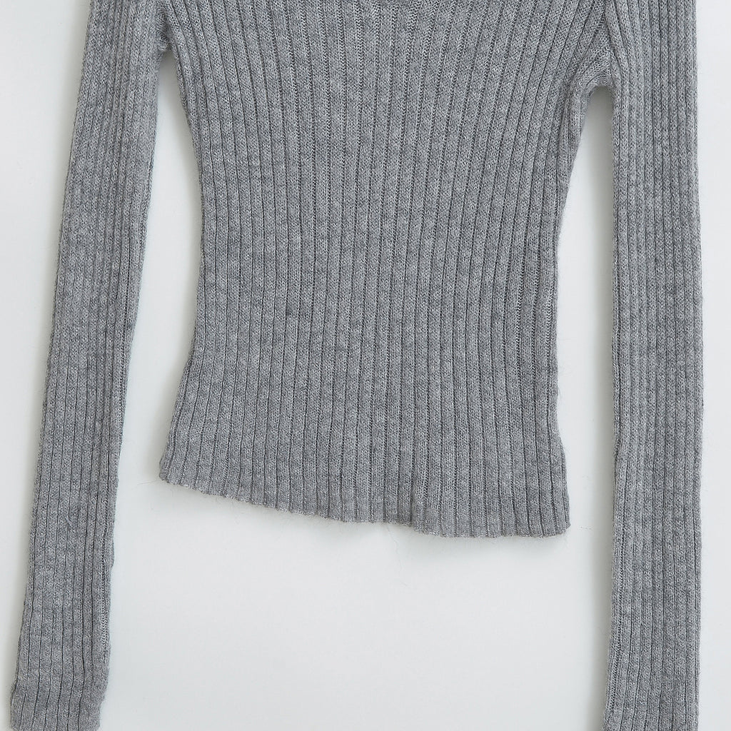 V-neck long sleeved elastic slim fit top