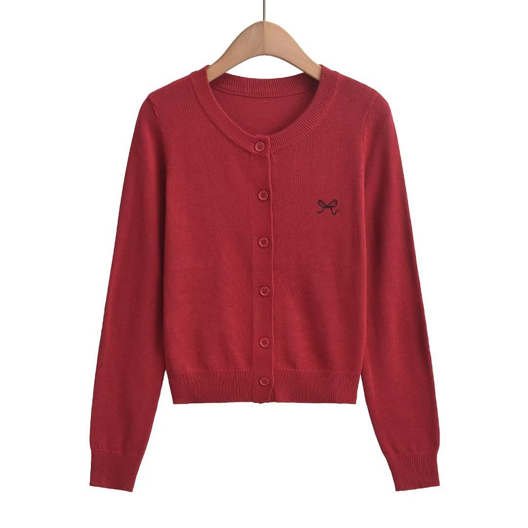Round neck single breasted long sleeved top