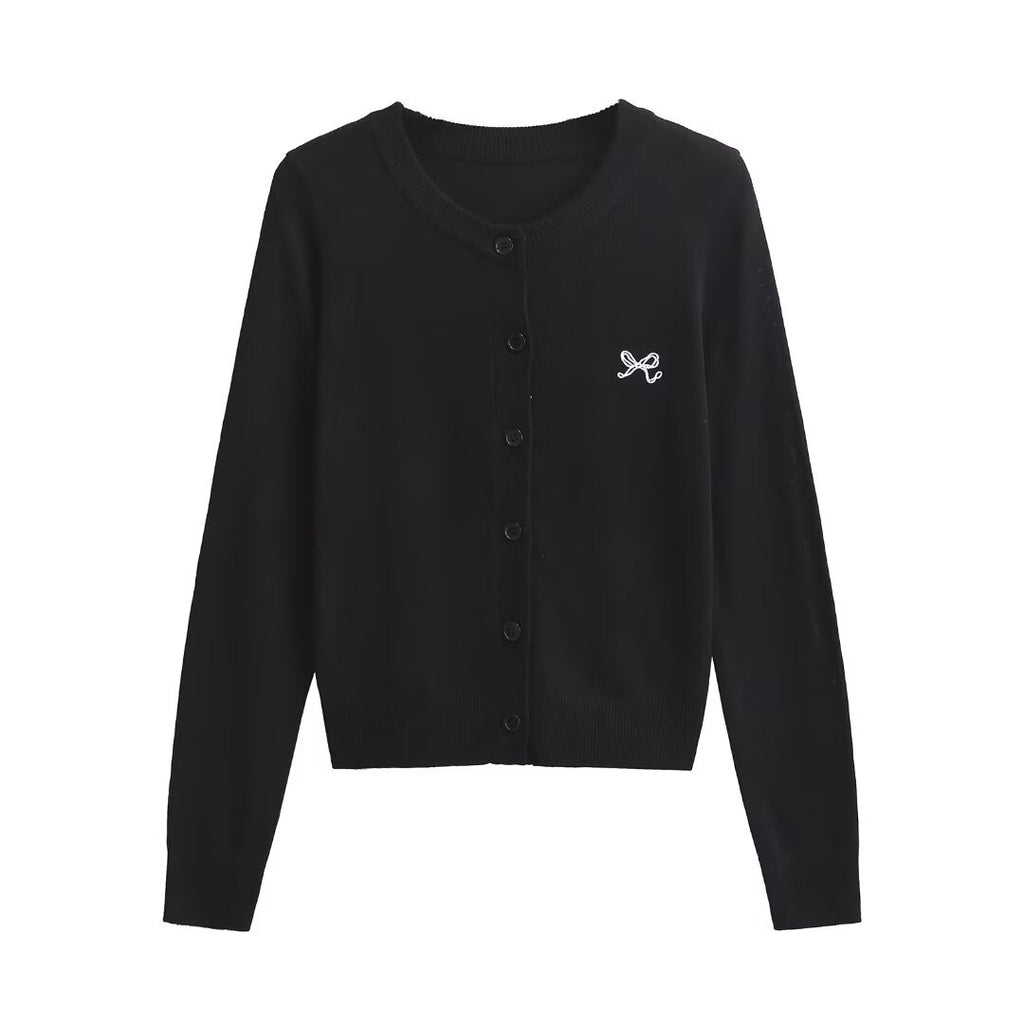 Round neck single breasted long sleeved top