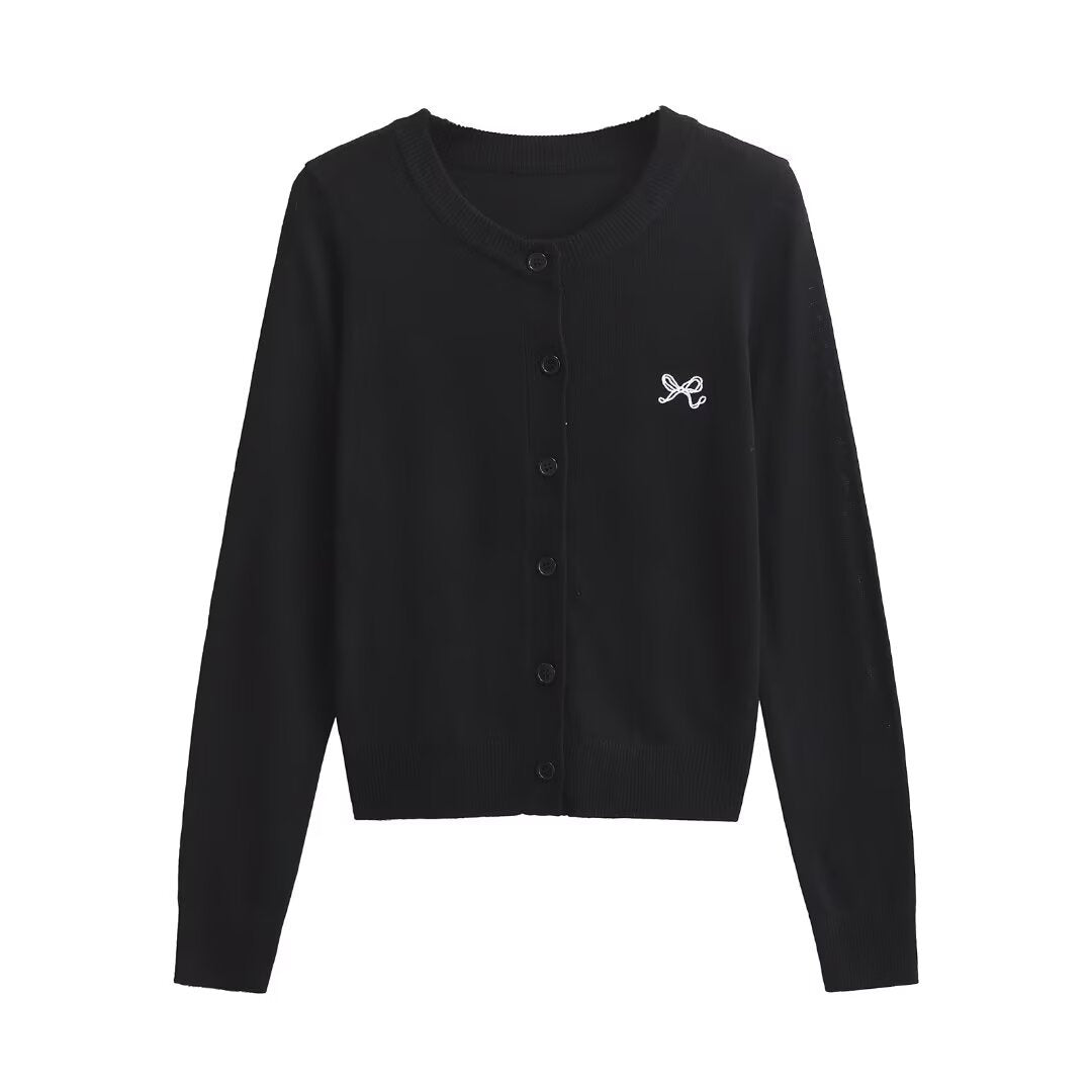Round neck single breasted long sleeved top