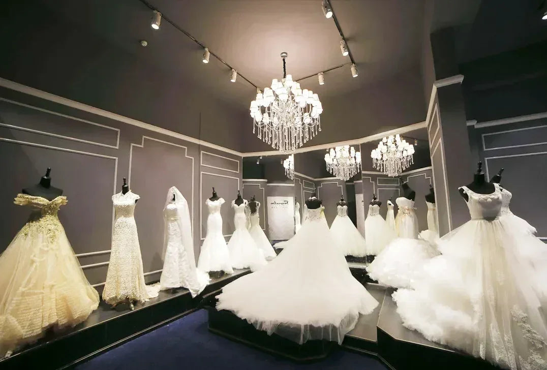 Luxury Lace Appliques Wedding Dresses Sexy Backless Sweetheart Ball Gowns Mermaid Sweep Train Formal Bridal Party